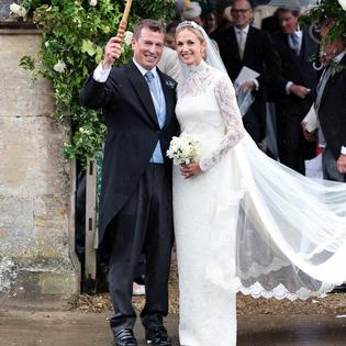 Bang Showbiz / Peter Phillips and Harriet Sperling paid tribute to the late Queen Elizabeth.