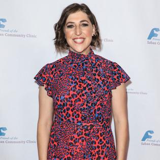Bang Showbiz / Mayim Bialik had negative side effects after using GLP-1 injections