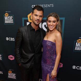 Bang Showbiz / Taylor Lautner and his wife Tay are expecting their first child