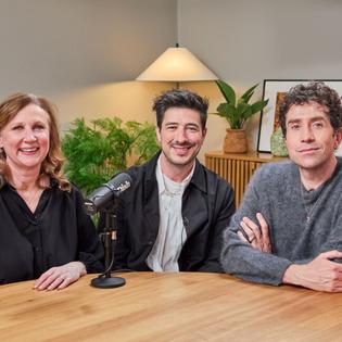 Bang Showbiz / Marcus Mumford on the DISH podcast/ Credit: HARRIET LANGFORD STUDIO.