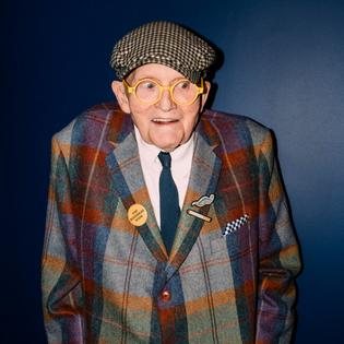 Bang Showbiz / David Hockney has died