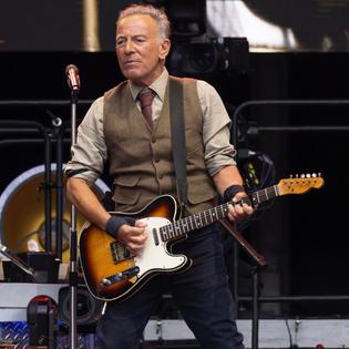 Bang Showbiz / Bruce Springsteen's Bono regret