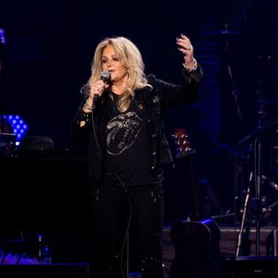 Bang Showbiz / Bonnie Tyler won't be performing this summer