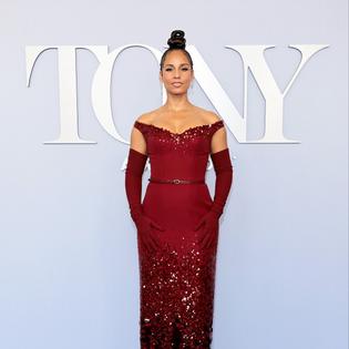 Bang Showbiz / Singer-songwriter Alicia Keys
