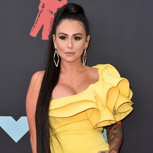 Bang Showbiz / Jenni 'JWoww' Farley has got married