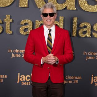 Bang Showbiz / Johnny Knoxville has recalled how he helped' kidnap' Brad Pitt.