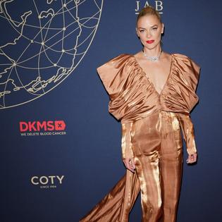 Bang Showbiz / Jaime King's divorce is ongoing