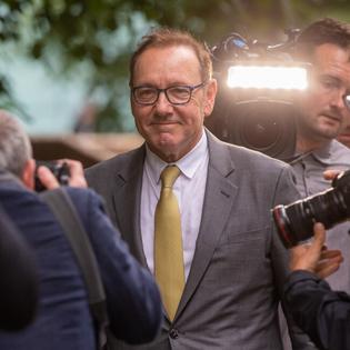 Bang Showbiz / Kevin Spacey kept his sexuality hidden