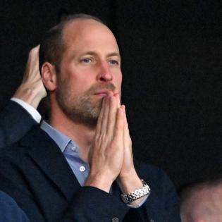 Bang Showbiz / Prince WIlliam is a big soccer fan