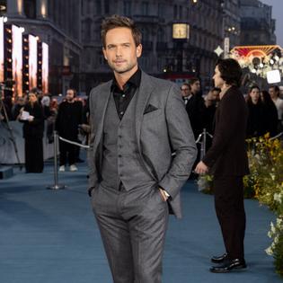 Bang Showbiz / Patrick J. Adams wants to bring back Suits.
