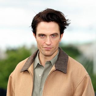 Bang Showbiz / Robert Pattinson enjoys playing the villain