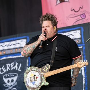 Bang Showbiz / Jaret Reddick's son took a tumble during Bowling For Soup's Cardiff Castle concert.