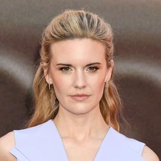 Bang Showbiz / Maggie Grace has got divorced