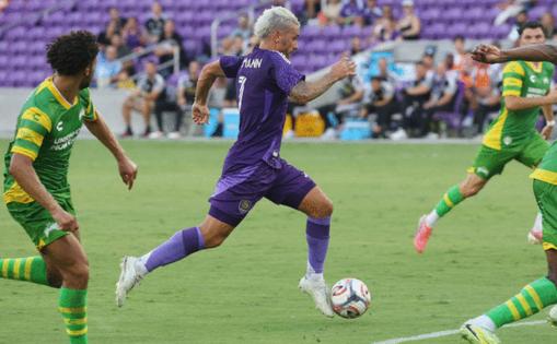 Stephen M. Dowell/Orlando Sentinel/TNS