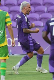 Stephen M. Dowell/Orlando Sentinel/TNS