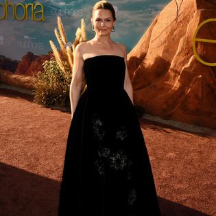 Bang Showbiz / Actress-and-director Jennifer Morrison