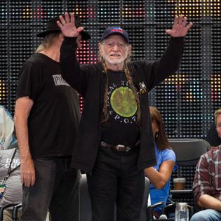 Bang Showbiz / Willie Nelson has bemoaned the impact of AI