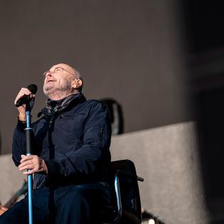 Bang Showbiz / Phil Collins almost drank himself to death
