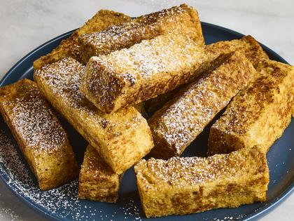 French toast, but make it dippable. (Ryan Liebe/TCA)
