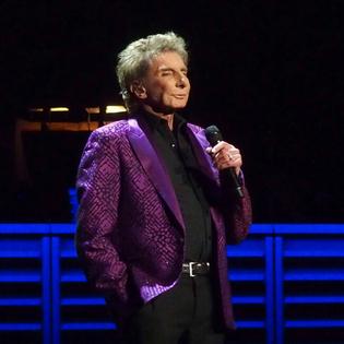 Bang Showbiz / SInger Barry Manilow