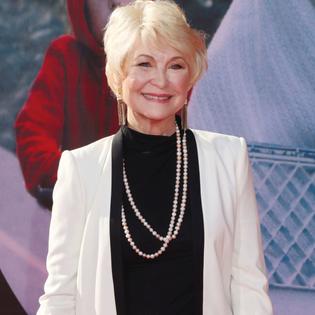 Bang Showbiz / Actress Dee Wallace
