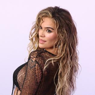 Bang Showbiz / Karol G brings in heavyweight collaborators.