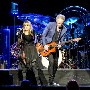 Bang Showbiz / Stevie Nicks and Lindsey Buckingham are talking again