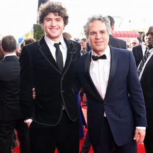 Bang Showbiz / Keen Ruffalo and his dad, Mark Ruffalo