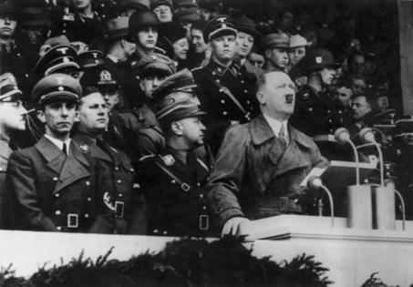 Topical Press Agency/Hulton Archive/Getty Images North America/TNS