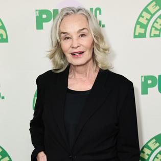 Bang Showbiz / Jessica Lange is returning to American Horror Story