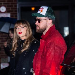 Bang Showbiz / Travis Kelce and Taylor Swift 'feel really grateful' after MSG wedding