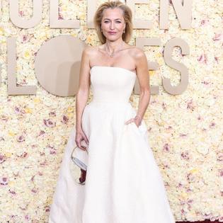 Bang Showbiz / Gillian Anderson has opened up about her love life.