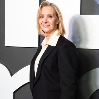 Bang Showbiz / Lisa Kudrow was told she wasn't' gorgeous' enough for certain roles.