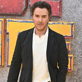 Bang Showbiz / Shawn Levy has hailed Ryan Gosling his' muse'.