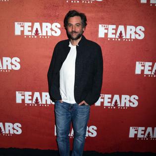 Bang Showbiz / Josh Radnor isn't that close to his How I Met Your Mother castmates