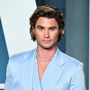 Bang Showbiz / Chase Stokes struggled to deal with fame