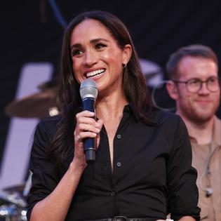 Bang Showbiz / Meghan, Duchess of Sussex could impose strict boundaries on any role in Guy Ritchie's The Gentlemen, a royal biographer has claimed