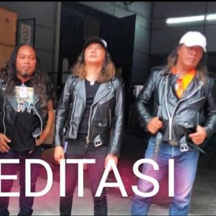 Bang Showbiz / Meditasi drummer Raja Azreen Raja Talib died mid-performance