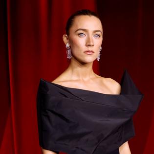 Bang Showbiz / Saoirse Ronan 'dead serious' about James Bond role