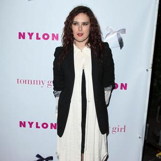 Bang Showbiz / Rumer Willis is cherishing every moment with her father Bruce Willis as he lives with frontotemporal dementia