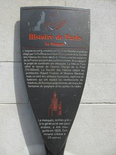 A historical plaque outside the Paris Grand Mosque describes its origins, construction and 1926 inauguration.
William Jexpire via Wikimedia Commons, CC BY-SA