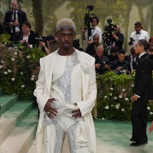 Bang Showbiz / Lil Nas X has announced his mother's passing