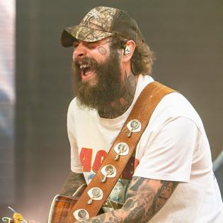 Bang Showbiz / Post Malone got engaged earlier this month