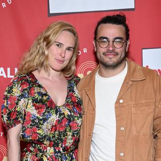 Bang Showbiz / Derek Richard Thomas has accused Rumer Willis of blocking access to their daughter.