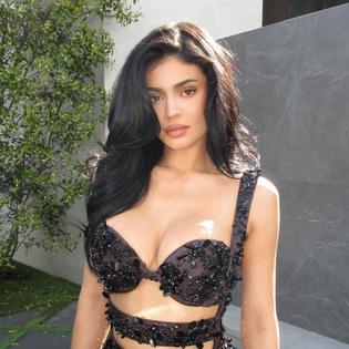 Bang Showbiz / Kylie Jenner reveals her favorite sister