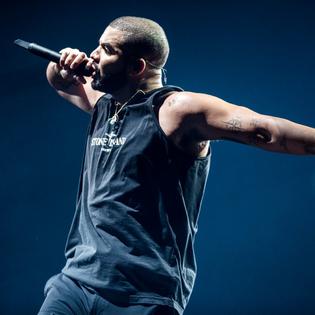 Bang Showbiz / Drake appears to be teasing a remix of Ella Langley's Choosin' Texas