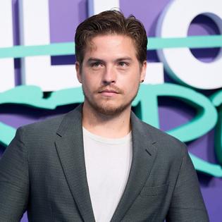 Bang Showbiz / Dylan Sprouse has compared his early career to working in a coal mine