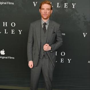 Bang Showbiz / Domhnall Gleeson stars in the Opalite music video