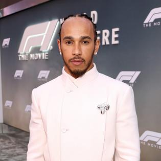 Bang Showbiz / Lewis Hamilton hopes mum can bring' lucky dust' to Italian Grand Prix.
