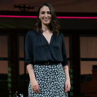 Bang Showbiz / Sara Bareilles considers herself a musical 'vessel'